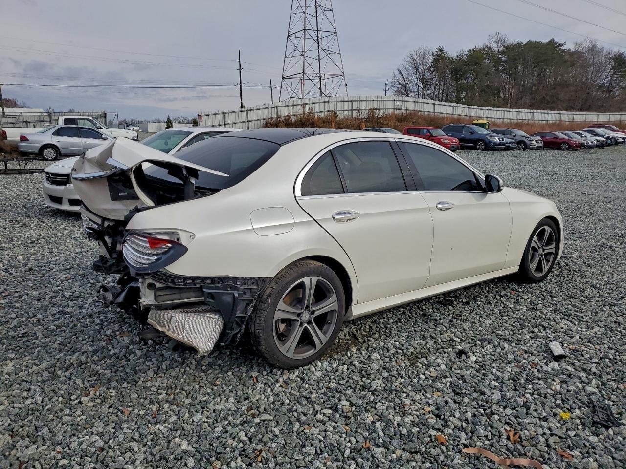 2017 MERCEDES-BENZ E-Class