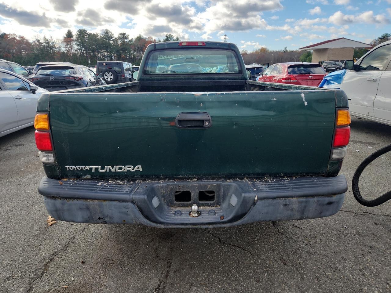 2004 TOYOTA TUNDRA