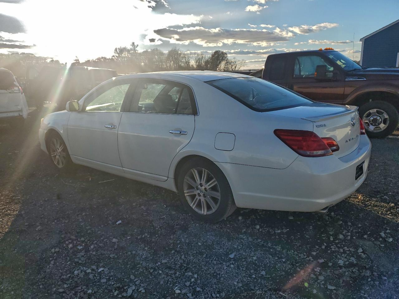 2008 TOYOTA Avalon