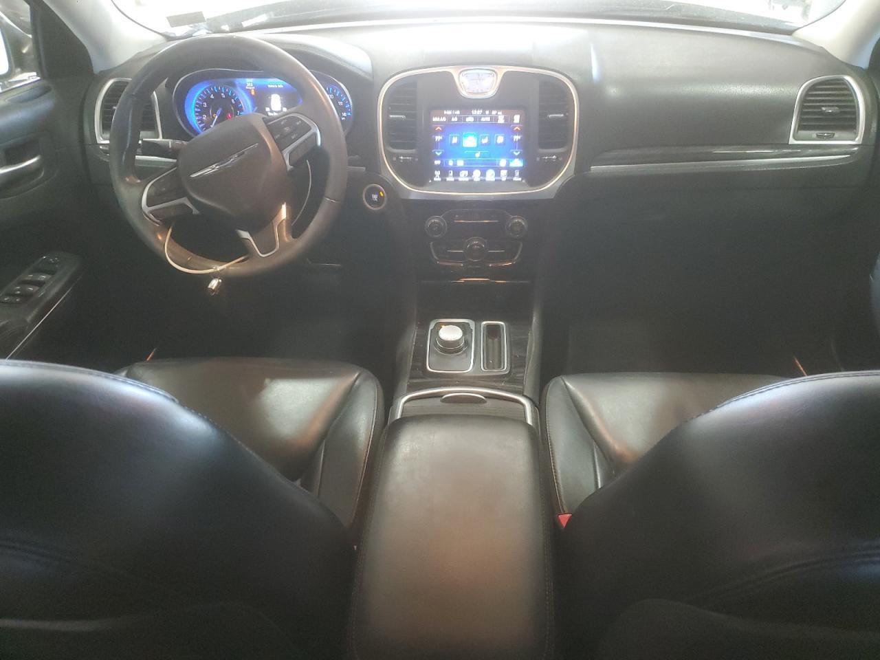 2016 CHRYSLER 300