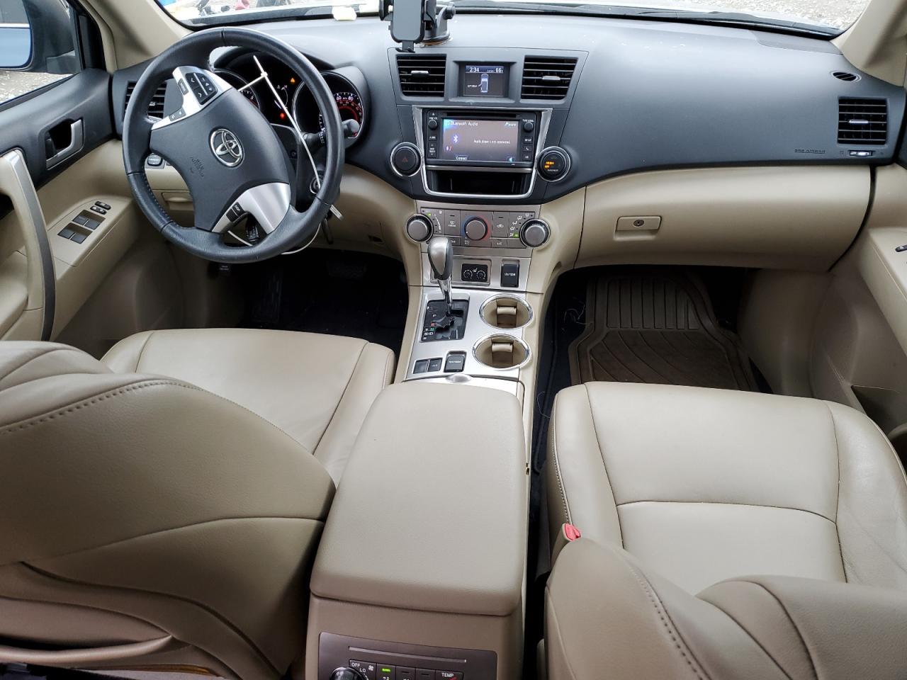 2013 TOYOTA HIGHLANDER