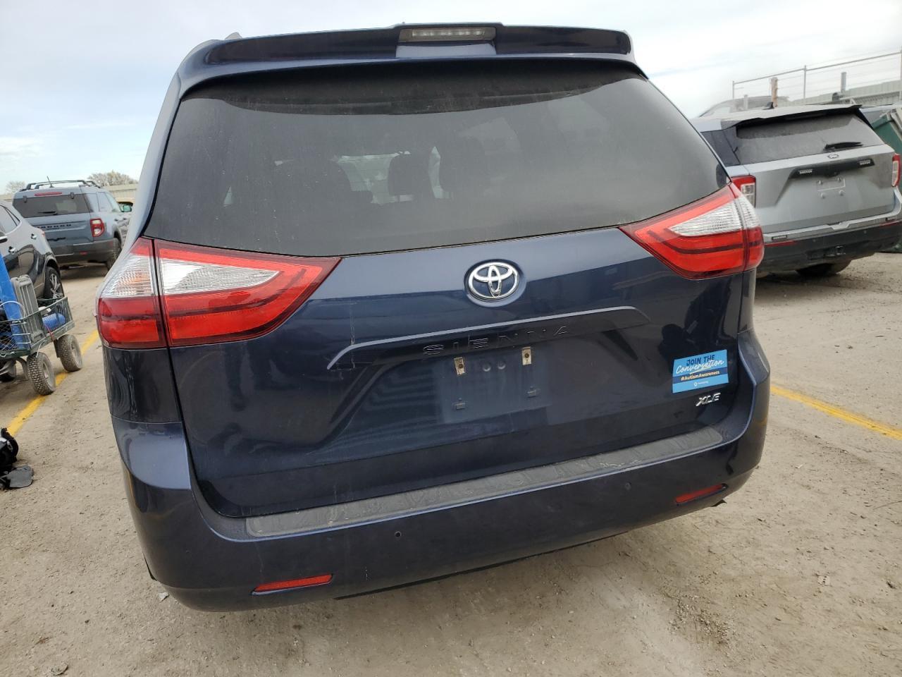 2019 TOYOTA SIENNA