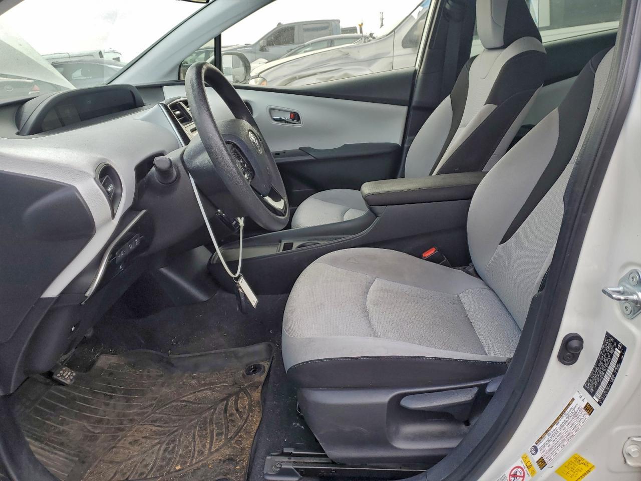 2019 TOYOTA PRIUS