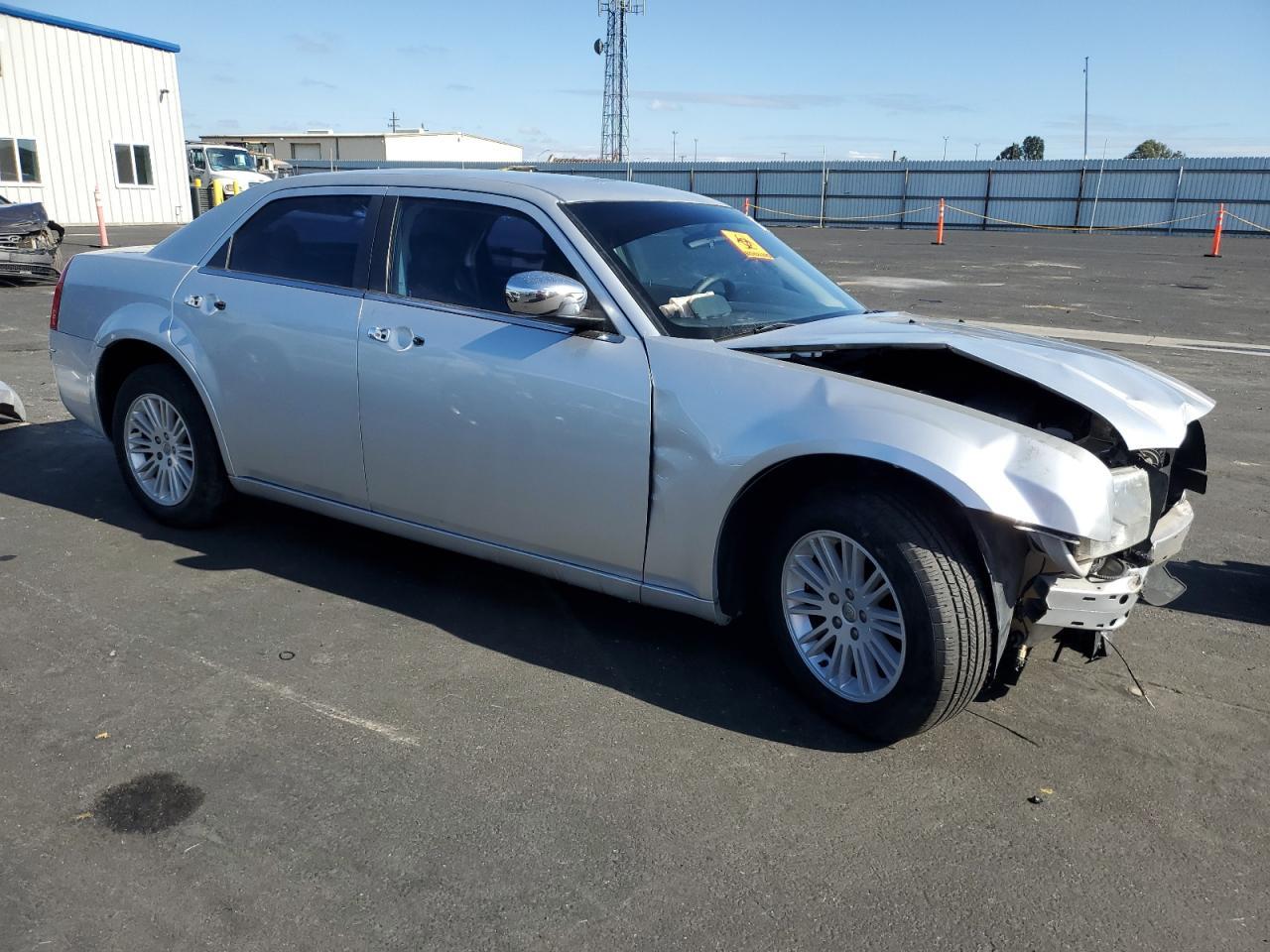 2010 CHRYSLER 300