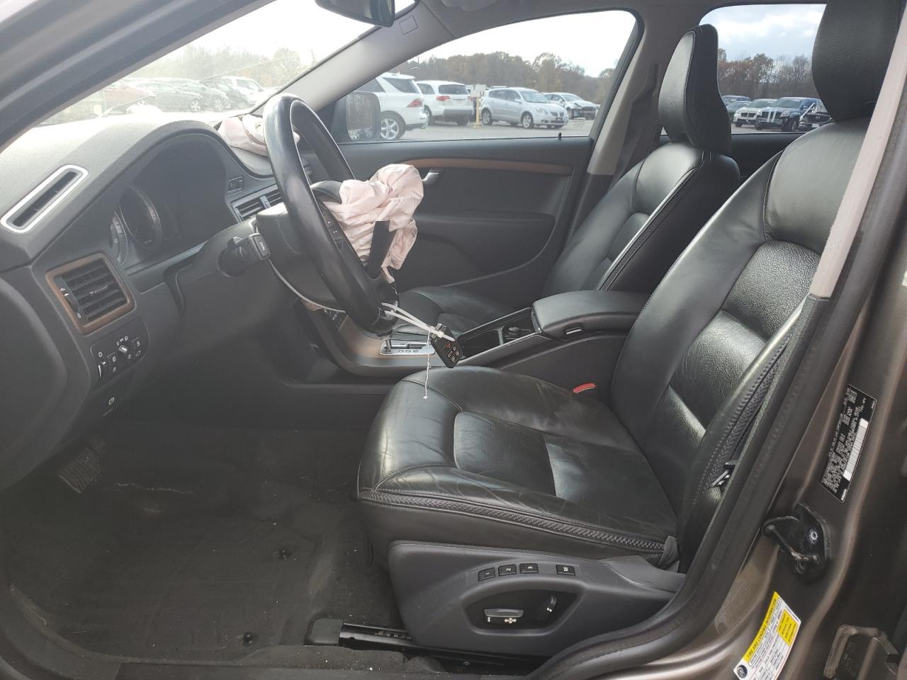 2010 VOLVO XC70