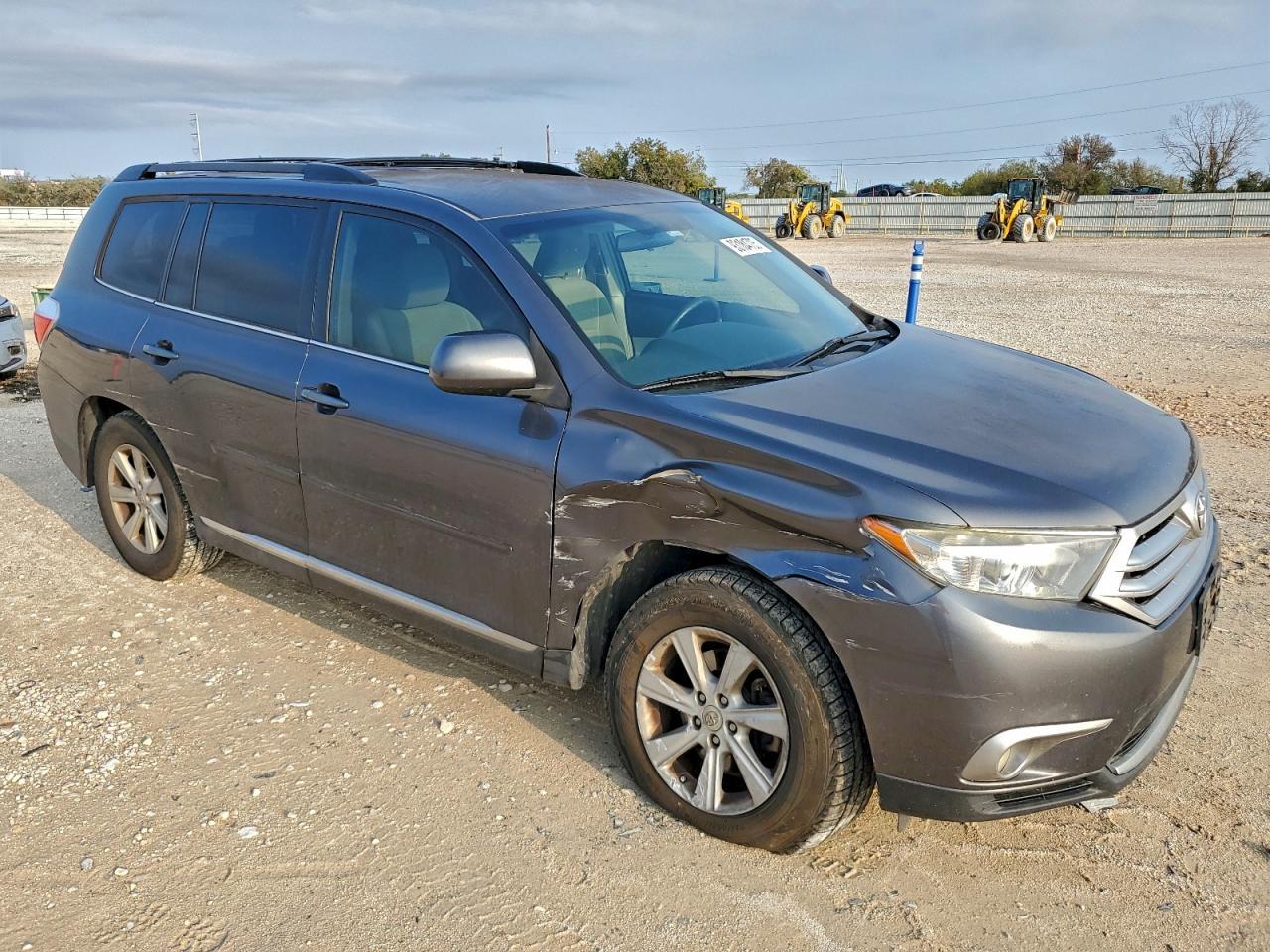 2013 TOYOTA HIGHLANDER