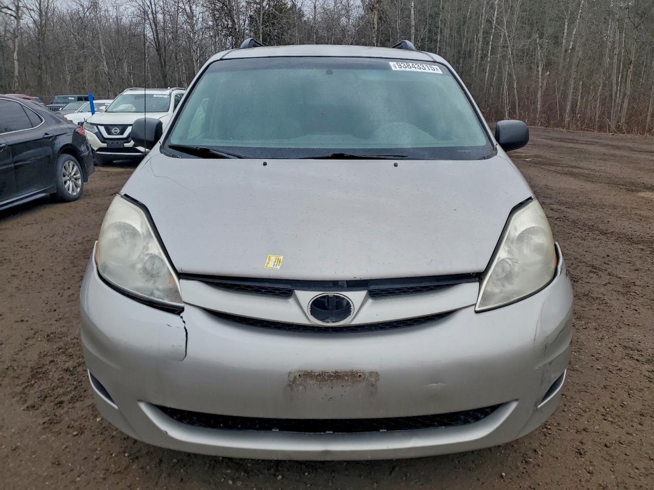 2010 TOYOTA SIENNA
