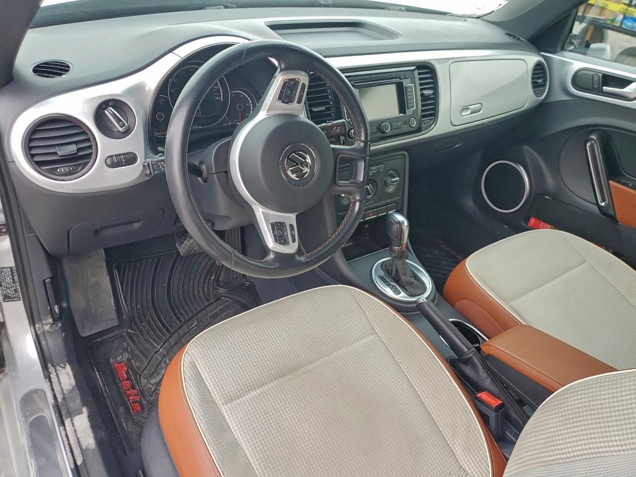 2015 VOLKSWAGEN Beetle