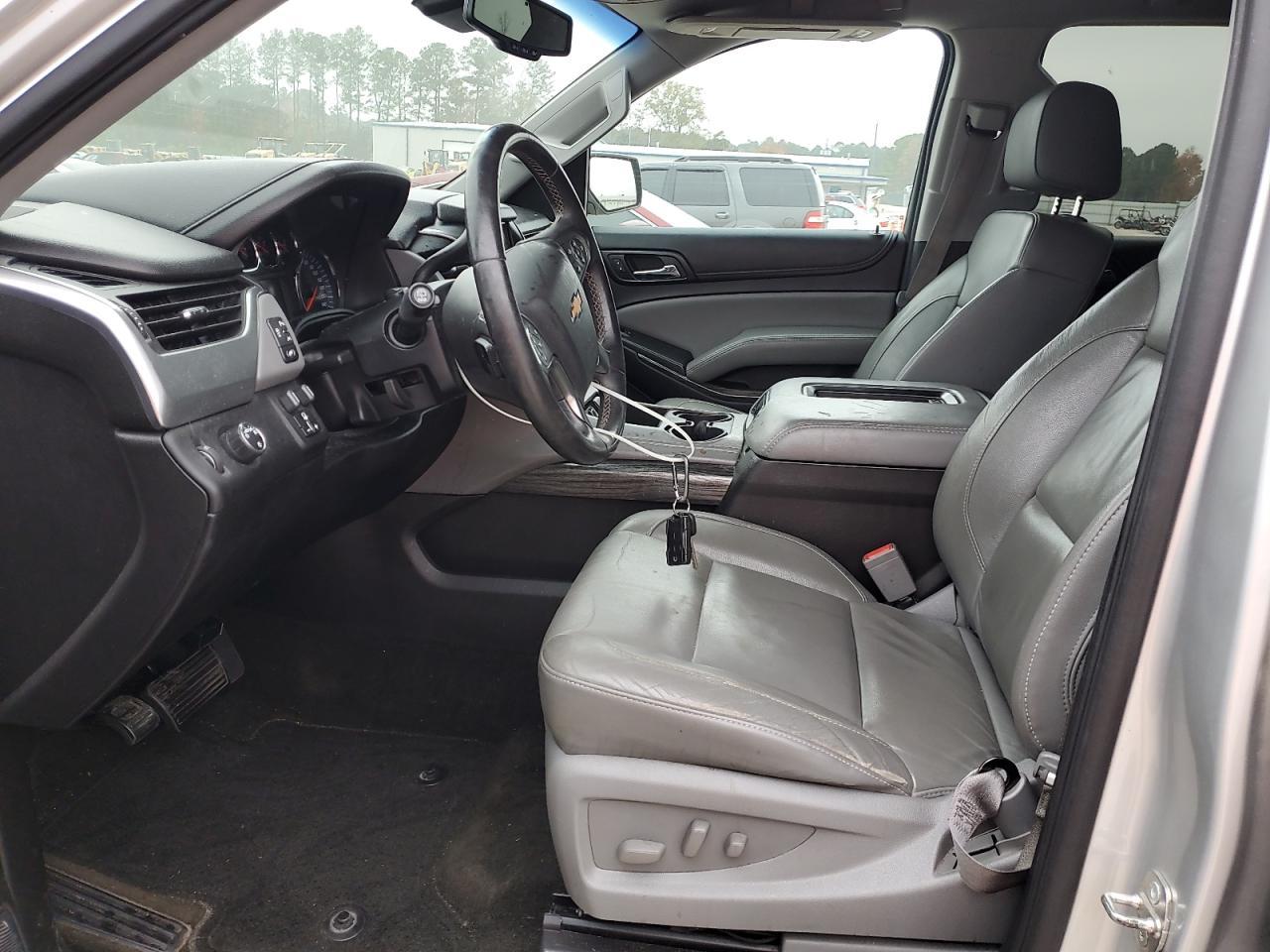 2016 CHEVROLET Suburban