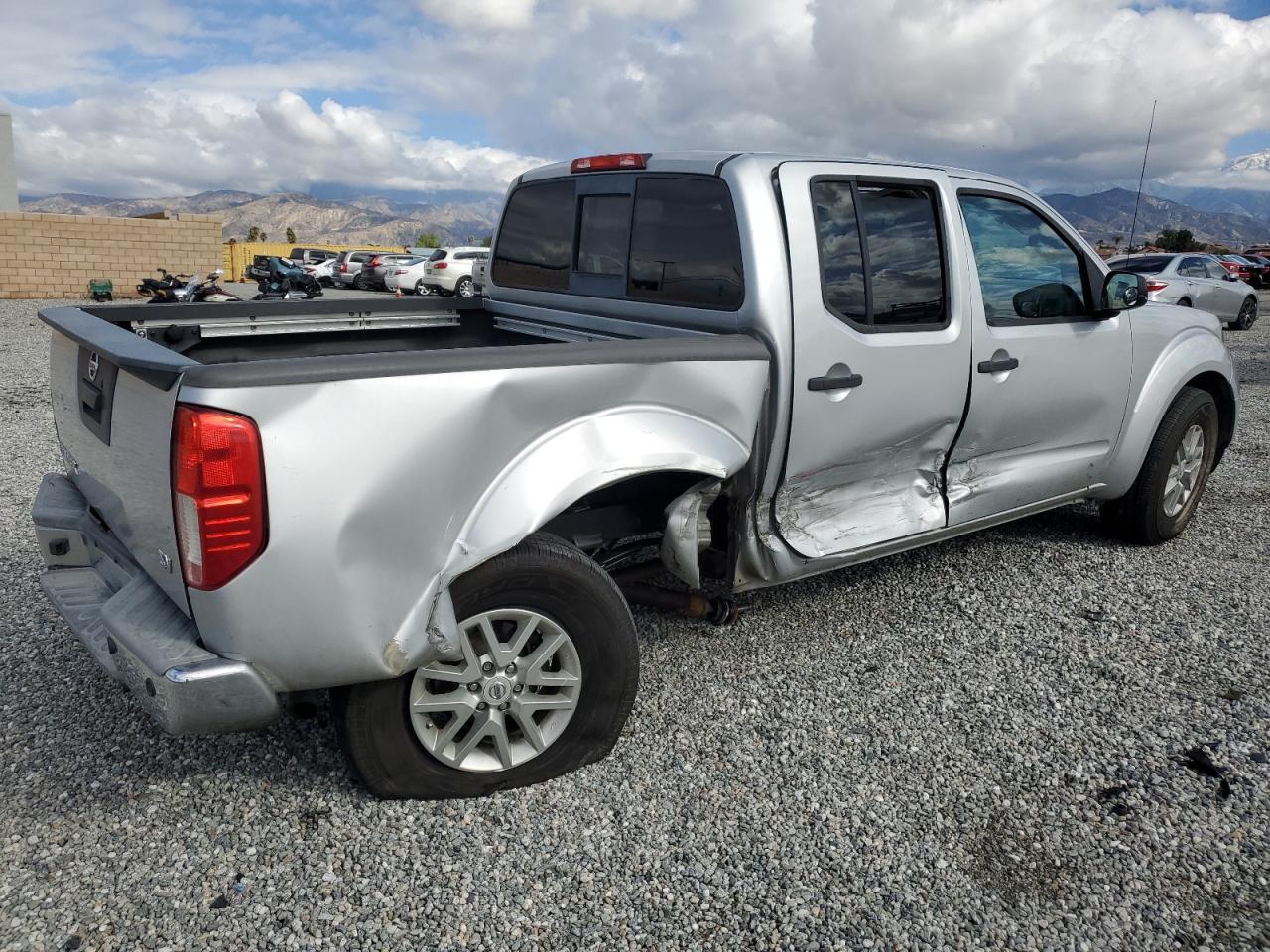 2016 NISSAN Frontier