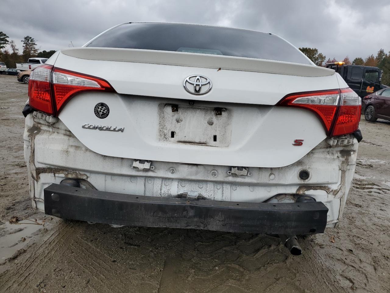 2015 TOYOTA COROLLA