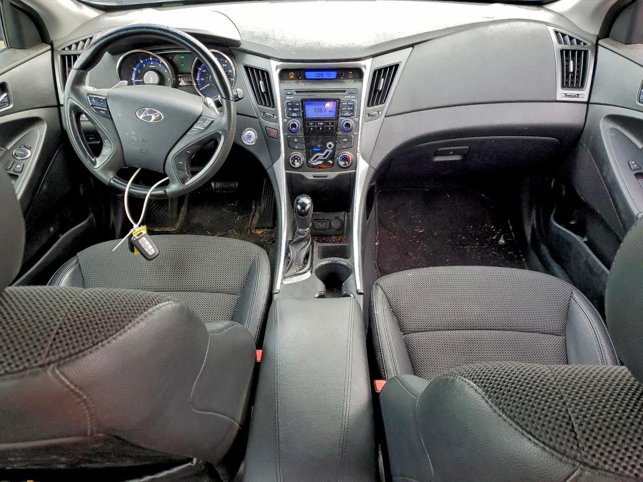 2011 HYUNDAI SONATA