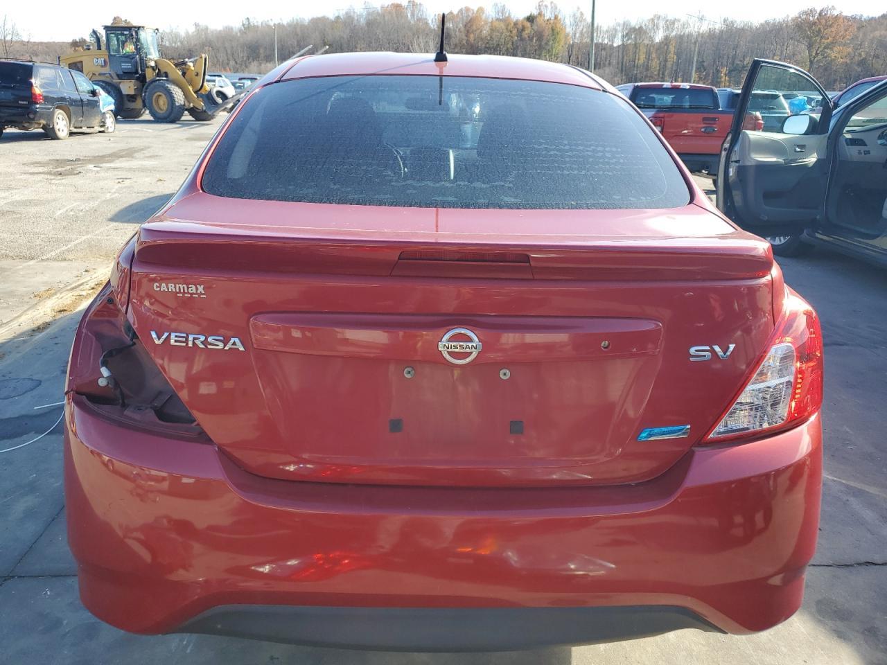 2015 NISSAN VERSA