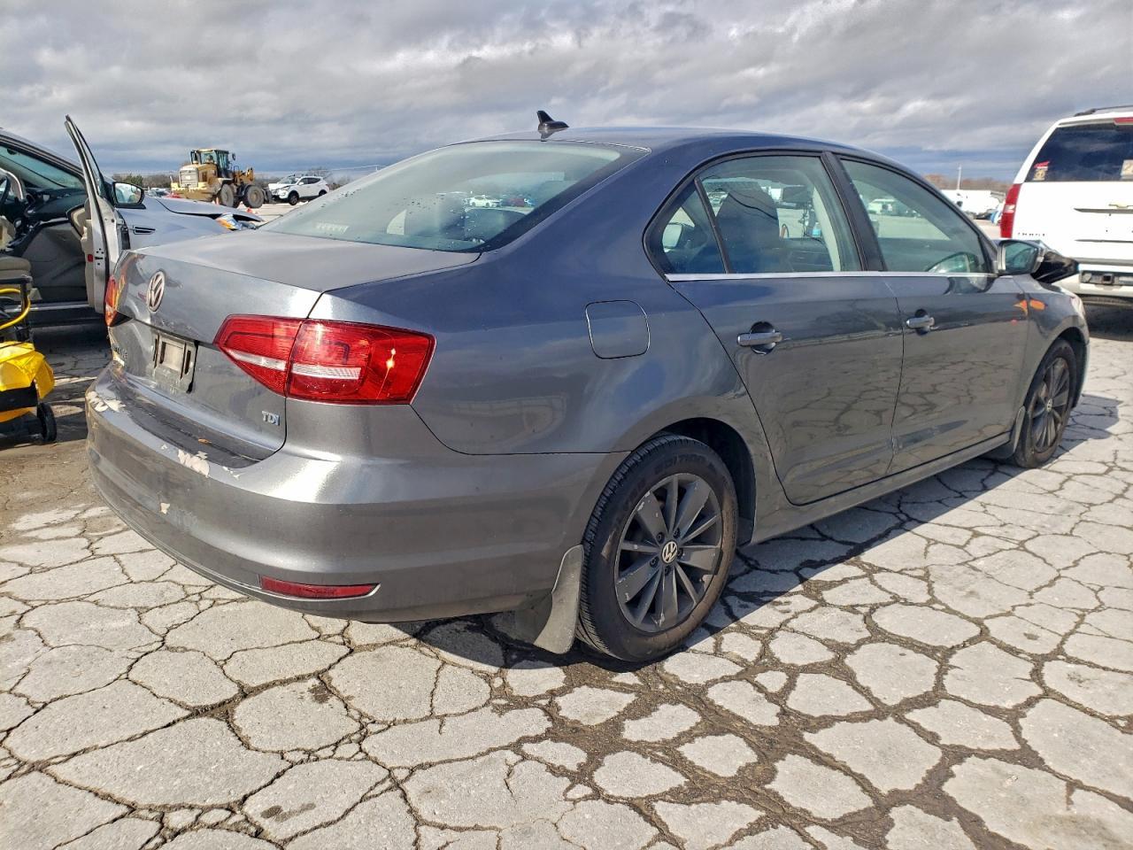 2015 VOLKSWAGEN JETTA