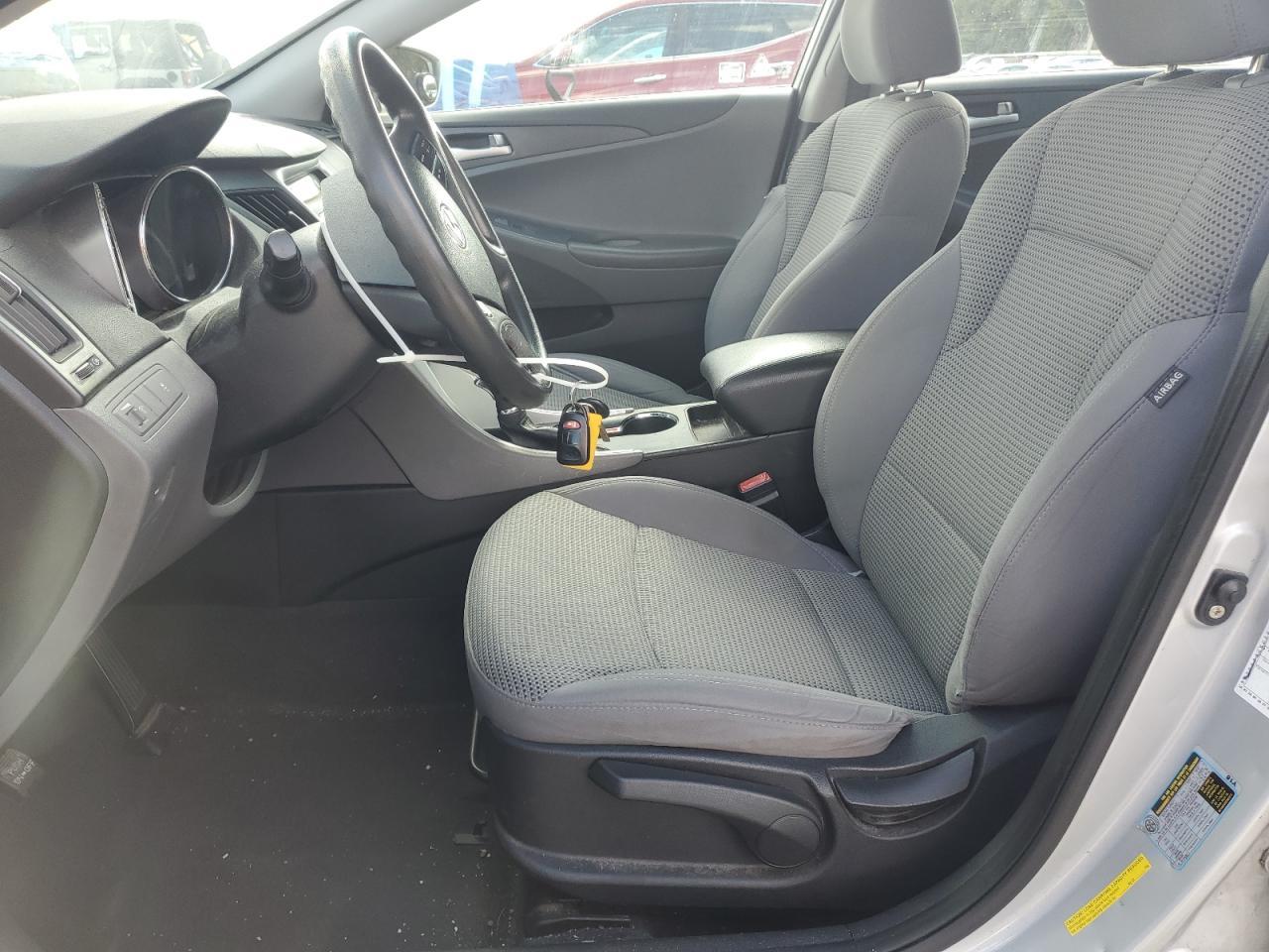 2011 HYUNDAI SONATA