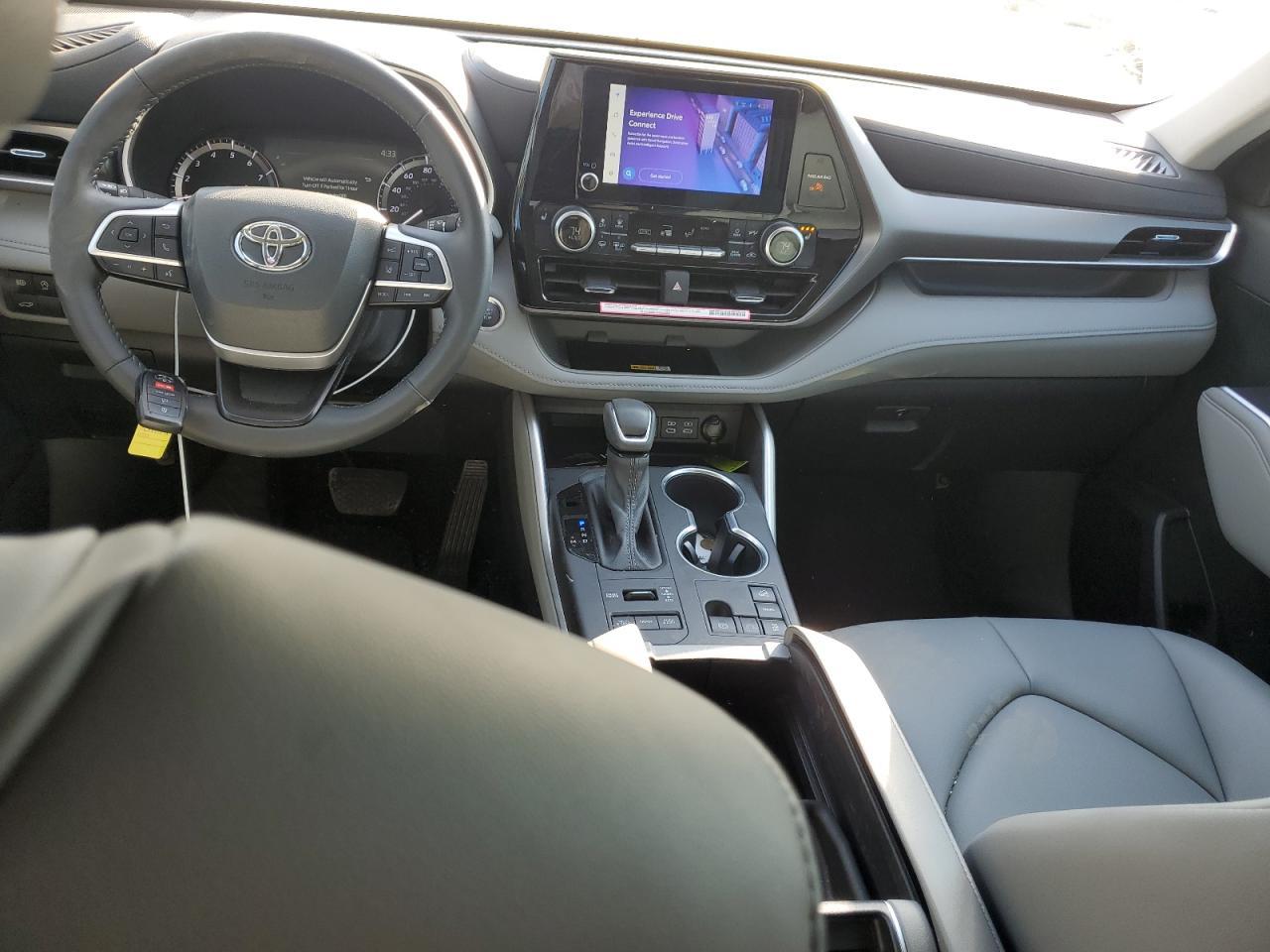 2024 TOYOTA HIGHLANDER