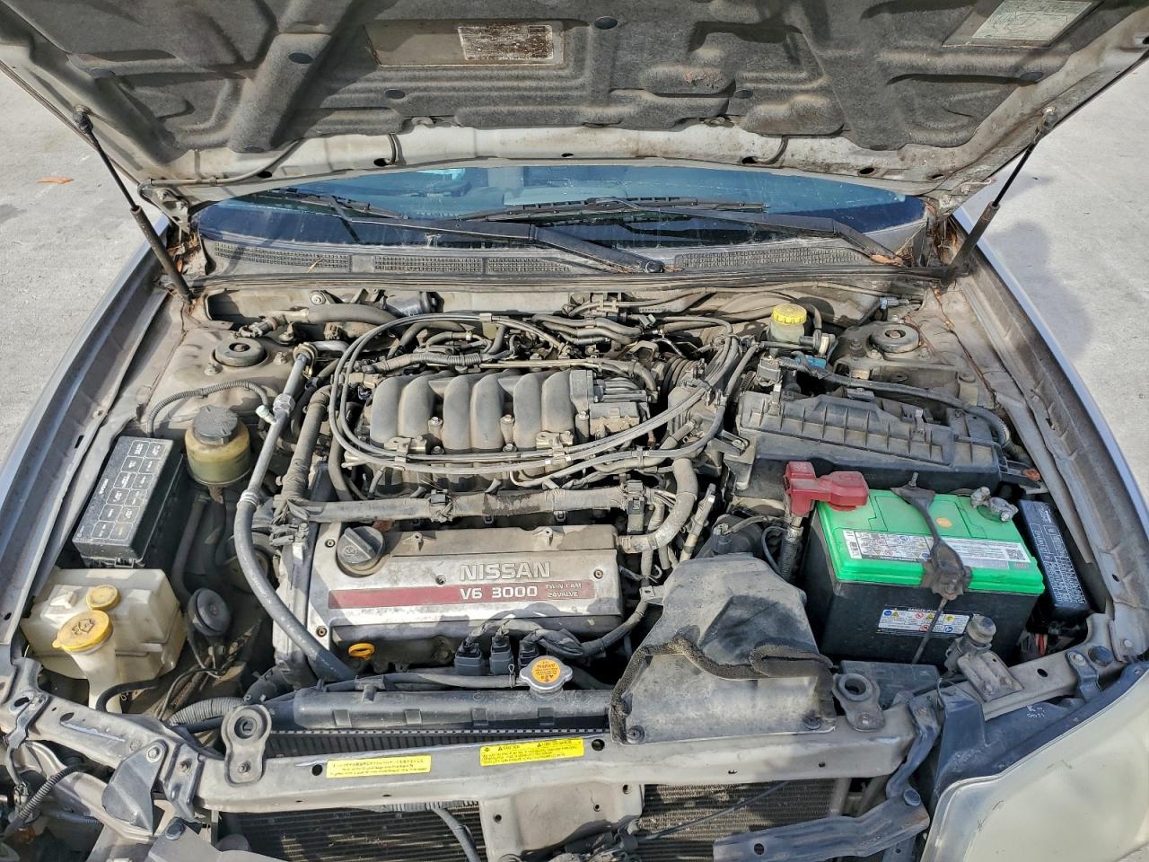 2001 NISSAN Maxima