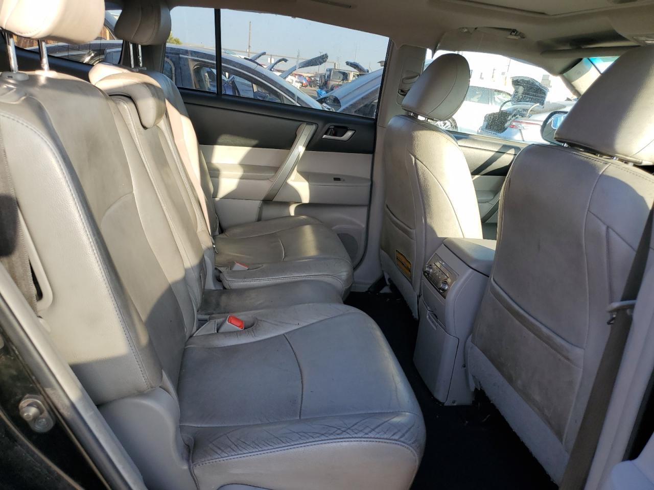 2012 TOYOTA HIGHLANDER