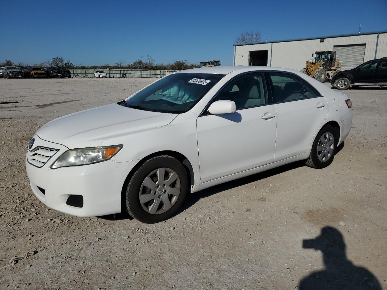 2011 TOYOTA CAMRY