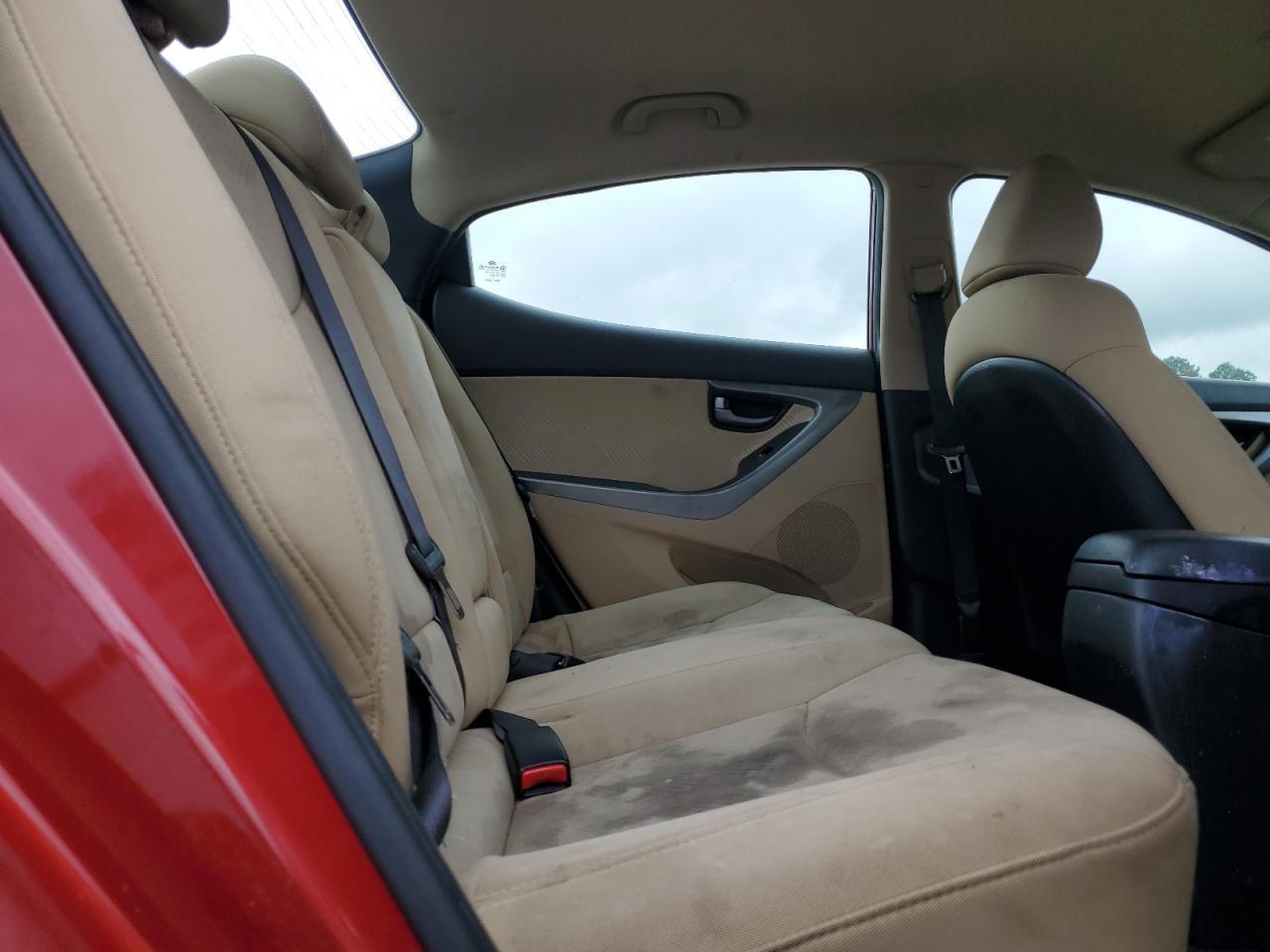 2012 HYUNDAI ELANTRA