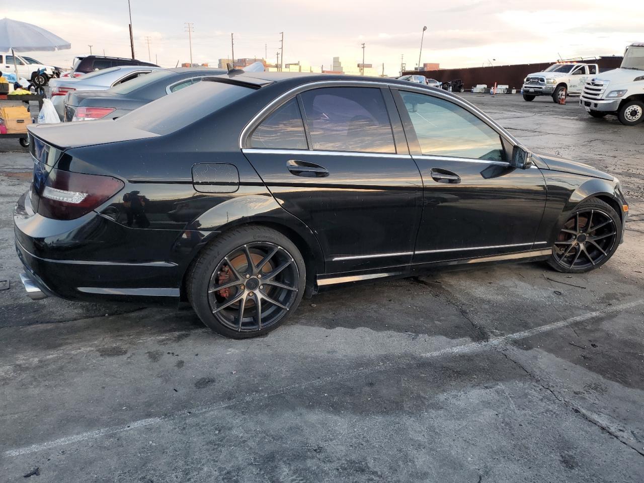 2012 MERCEDES-BENZ C-CLASS