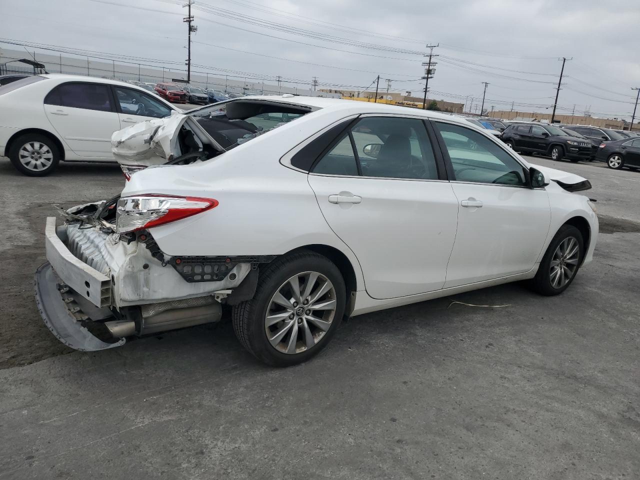 2016 TOYOTA CAMRY