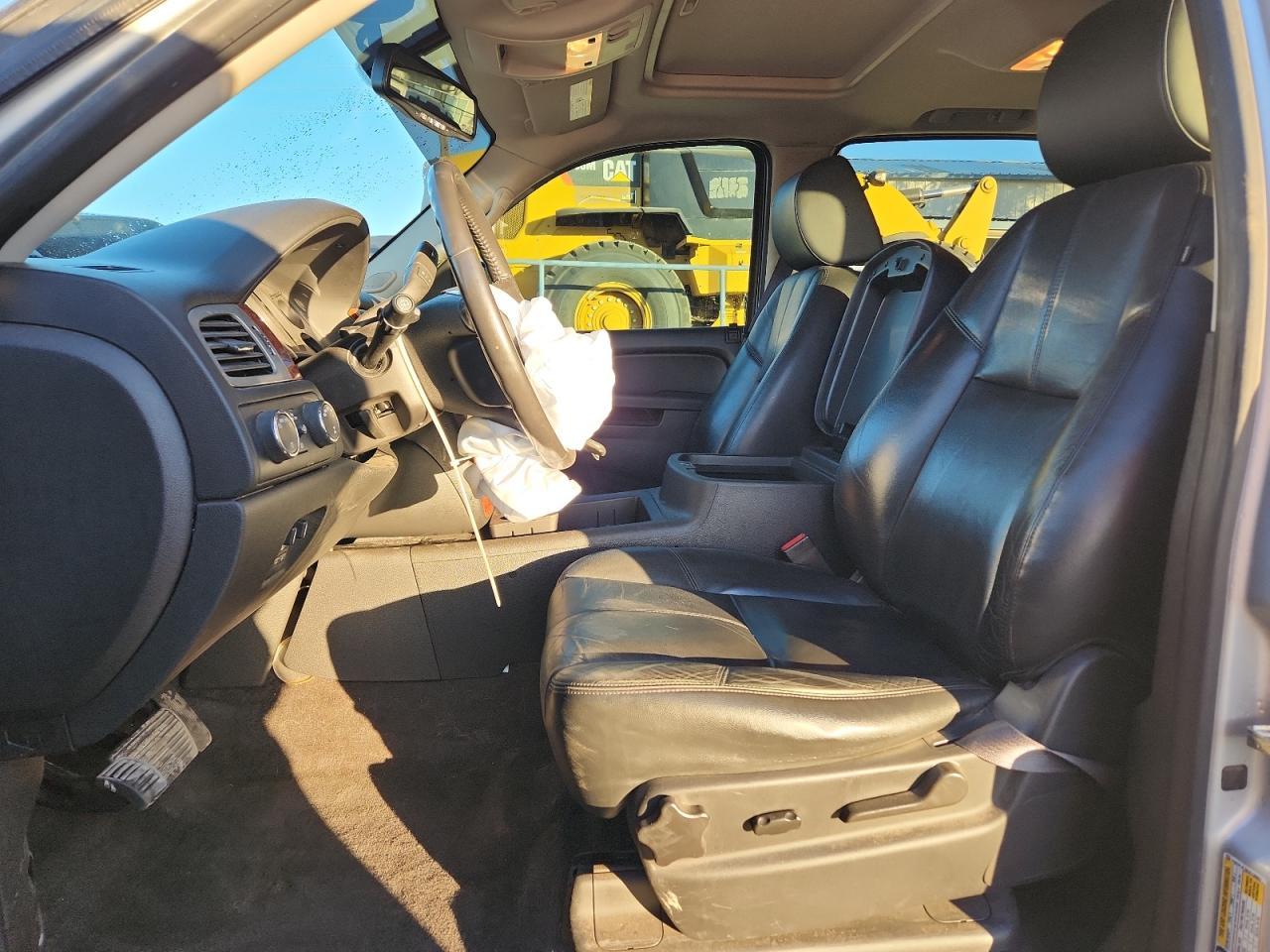 2014 CHEVROLET Suburban