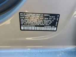 2012 VOLKSWAGEN Passat