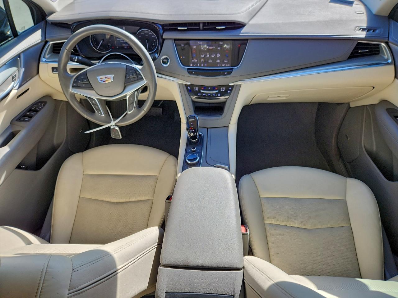 2022 CADILLAC XT5