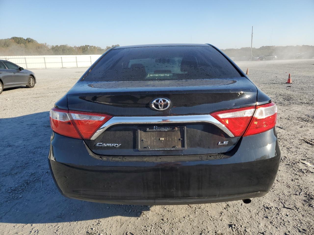 2016 TOYOTA CAMRY