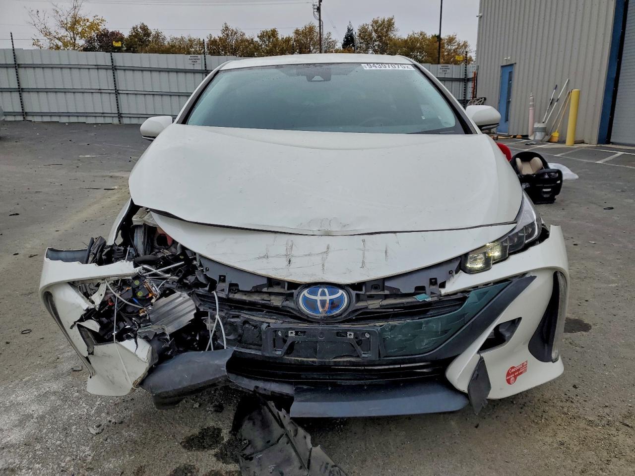 2017 TOYOTA Prius Prime