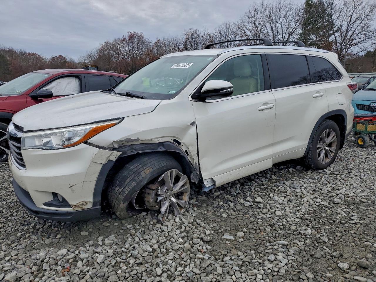 2015 TOYOTA HIGHLANDER