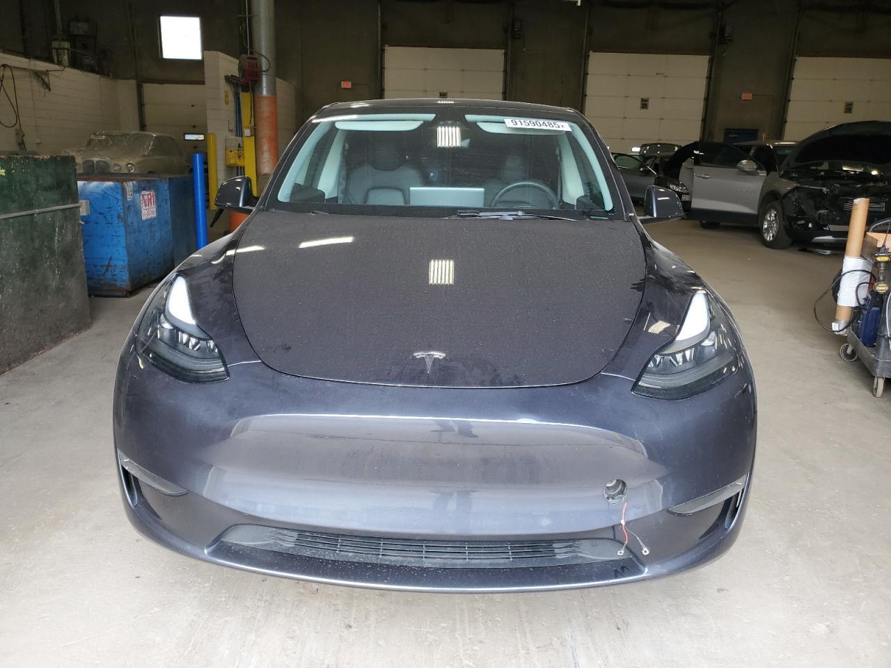 2024 TESLA MODEL Y