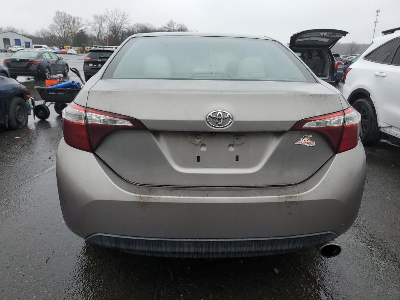 2015 TOYOTA COROLLA