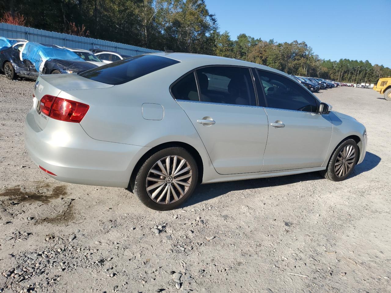 2011 VOLKSWAGEN JETTA