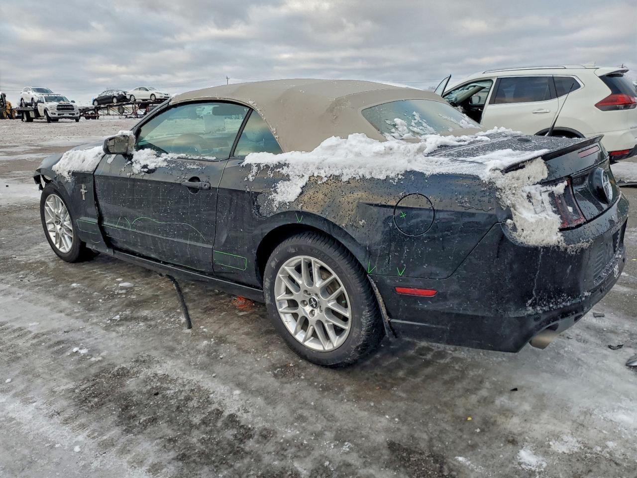 2013 FORD MUSTANG