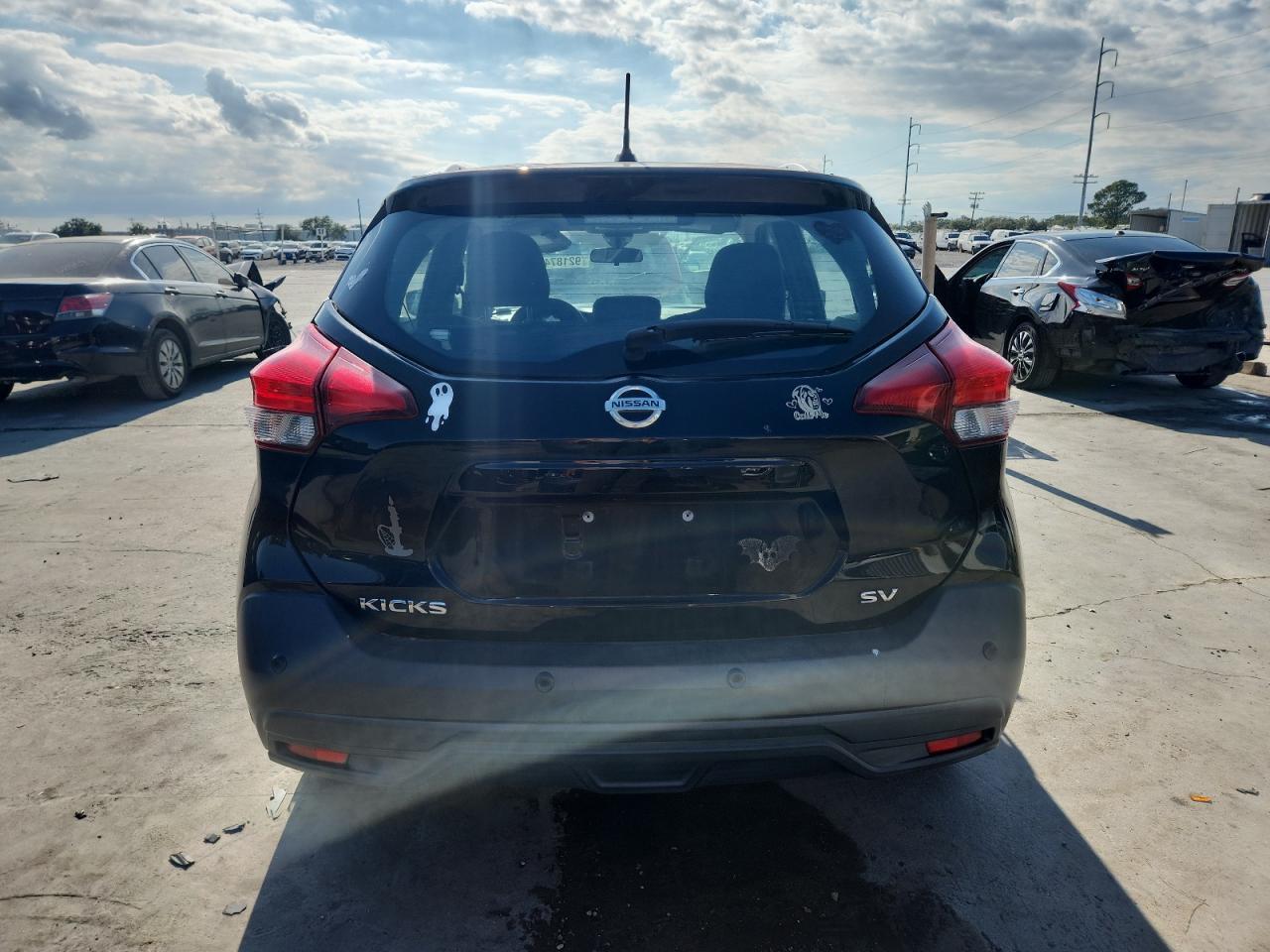 2020 NISSAN KICKS