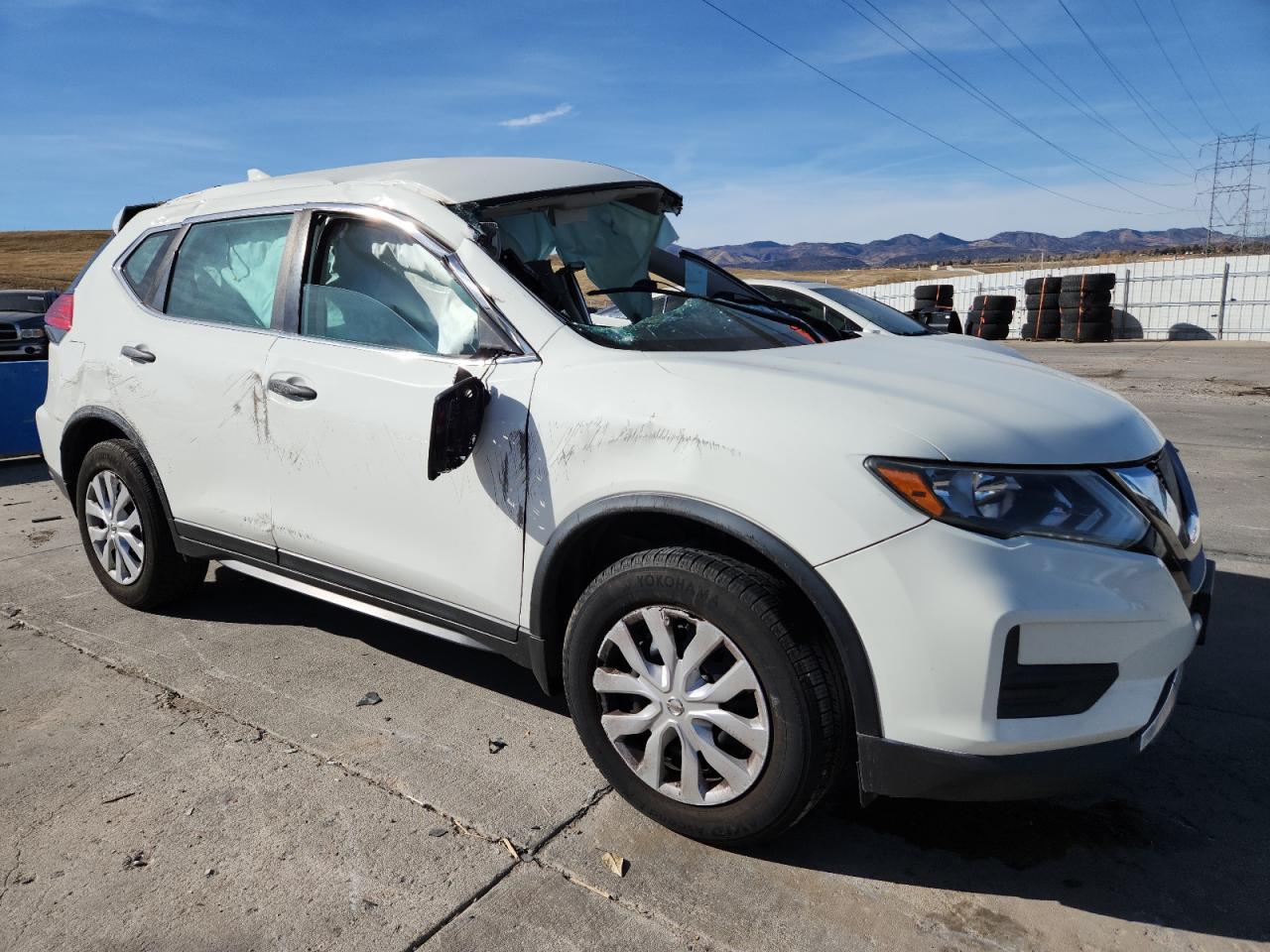 2017 NISSAN ROGUE