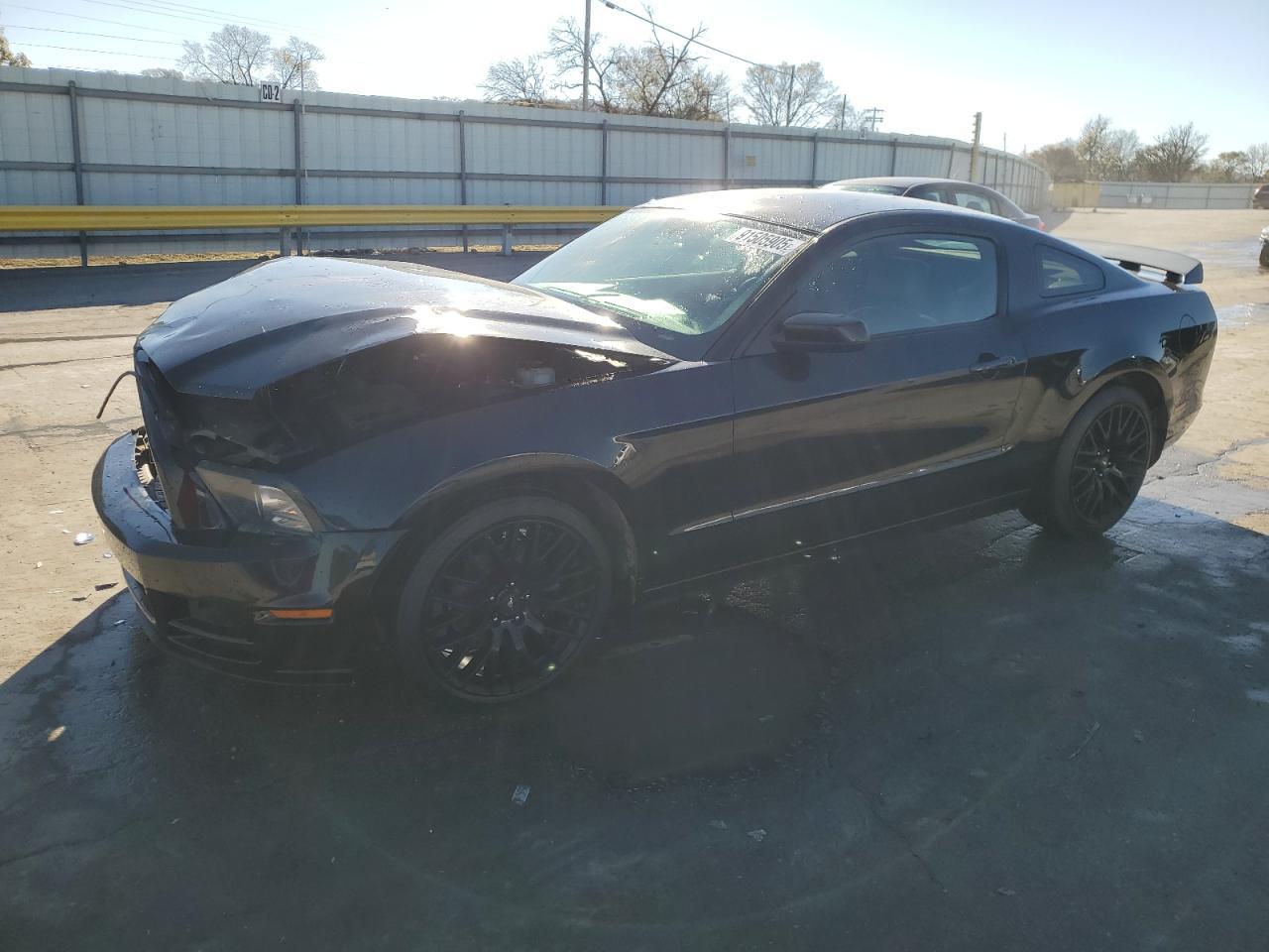 2013 FORD MUSTANG