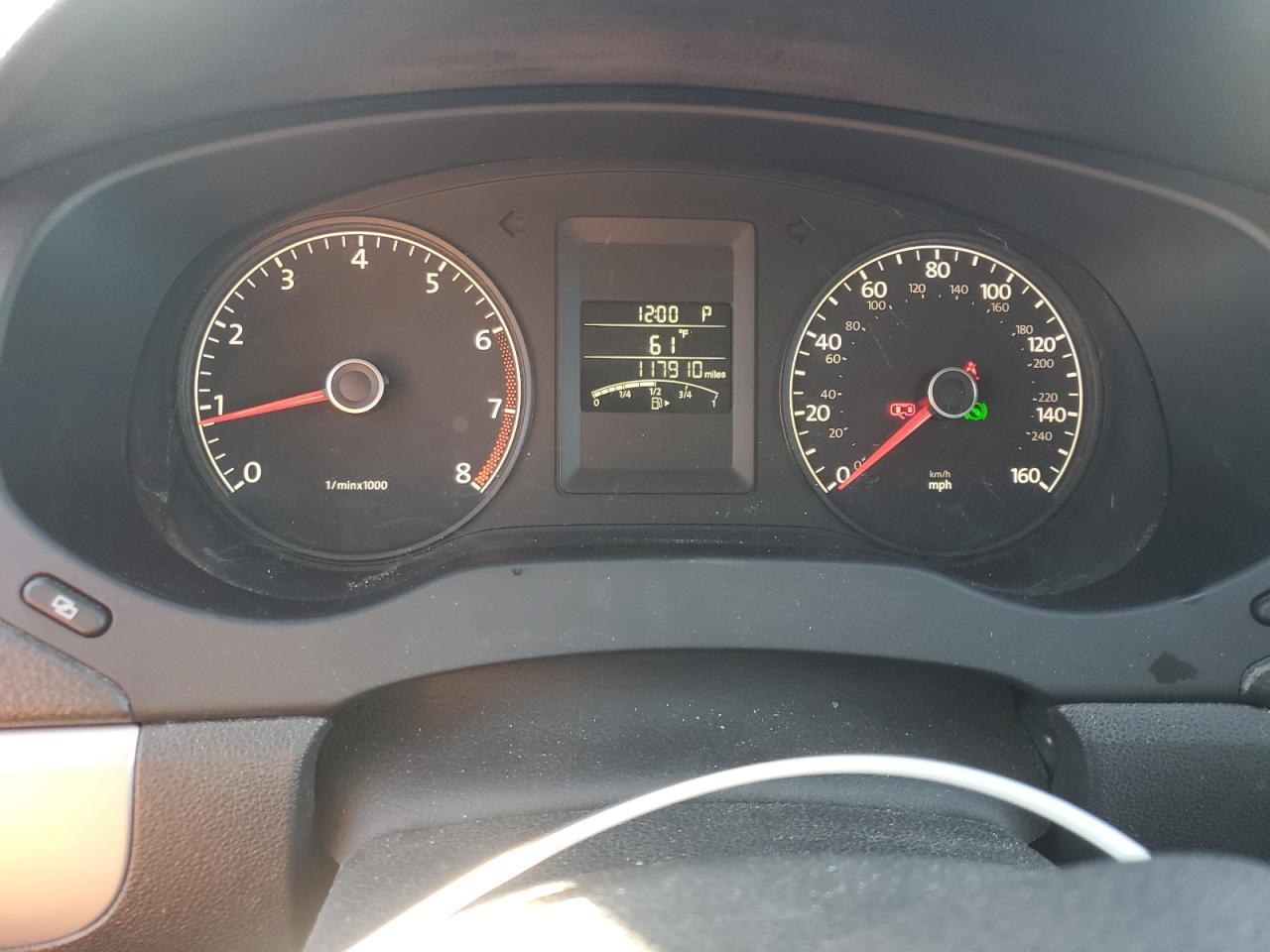 2011 VOLKSWAGEN JETTA