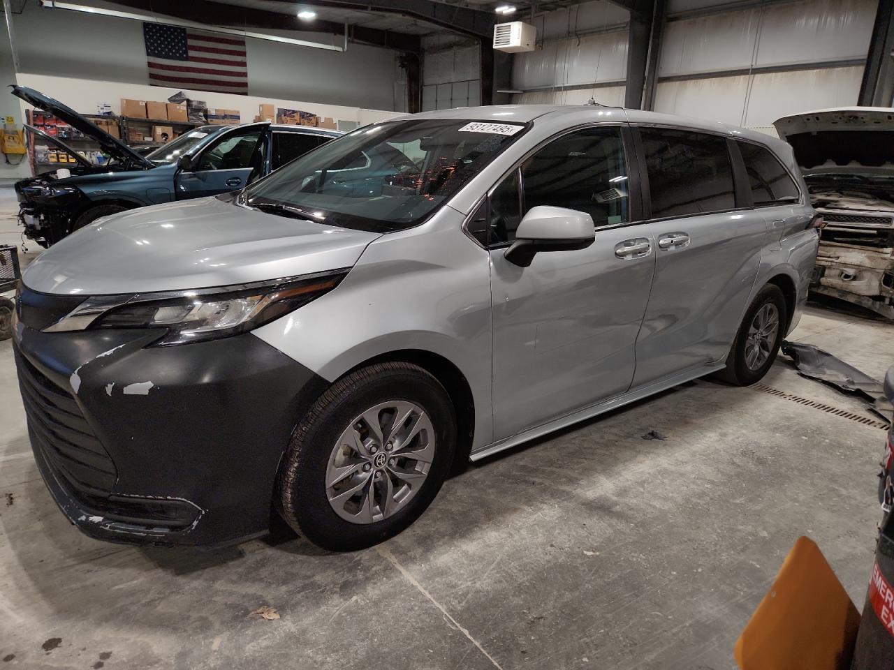 2021 TOYOTA SIENNA