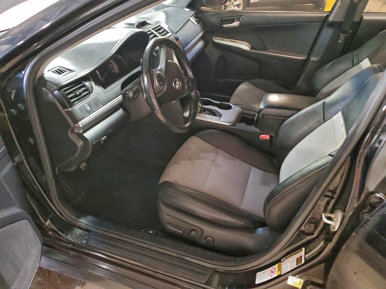 2014 TOYOTA CAMRY