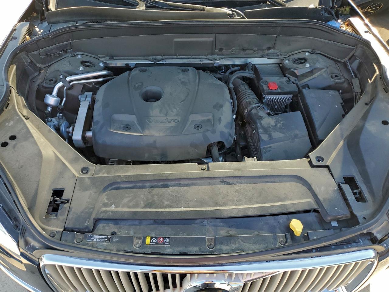 2019 VOLVO XC90