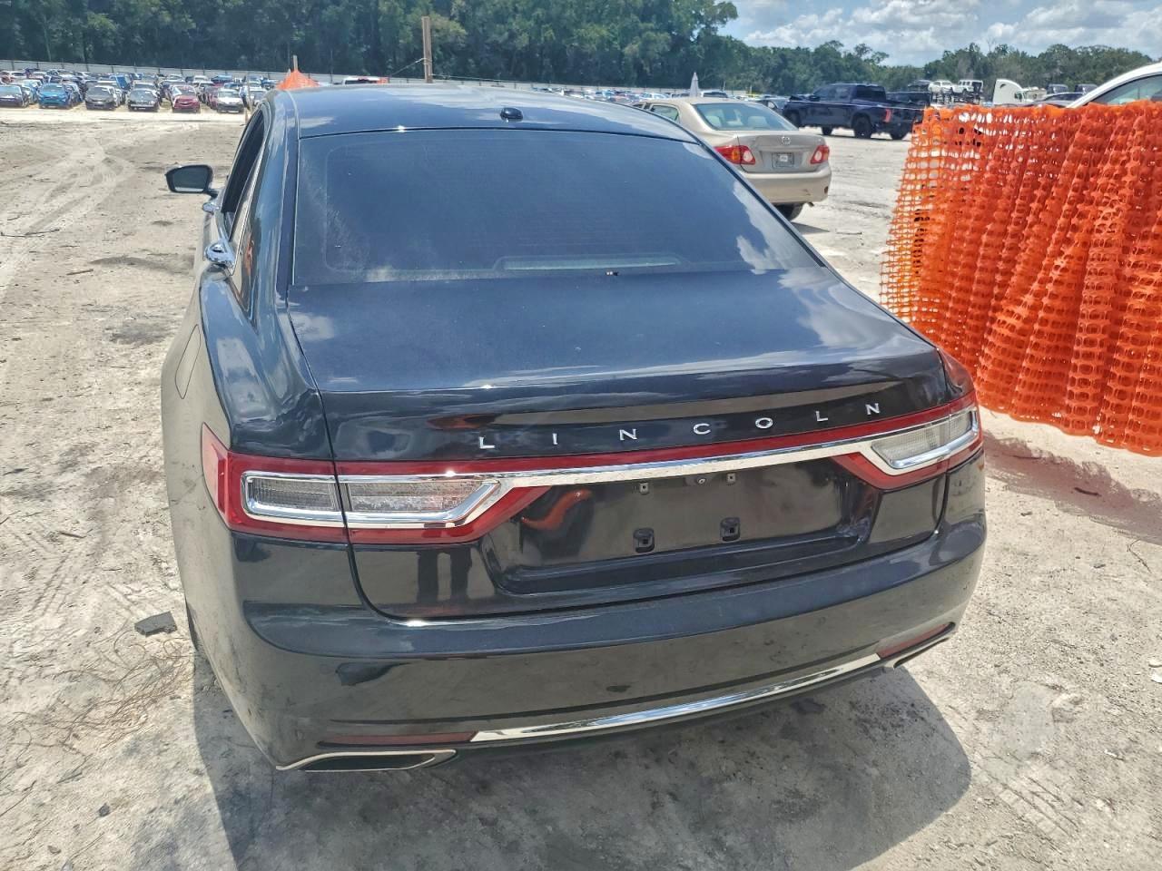 2017 LINCOLN Continental