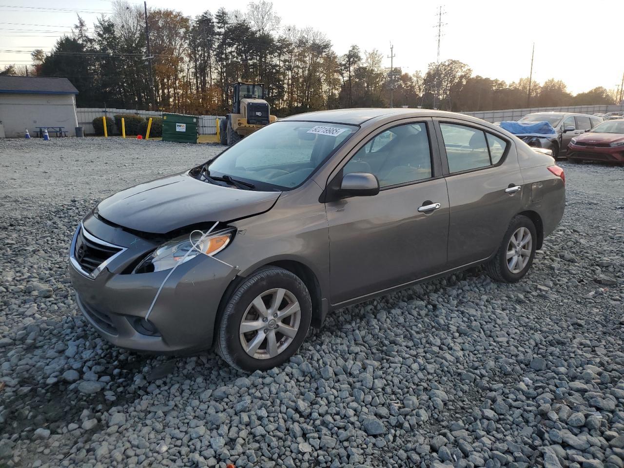 2013 NISSAN VERSA