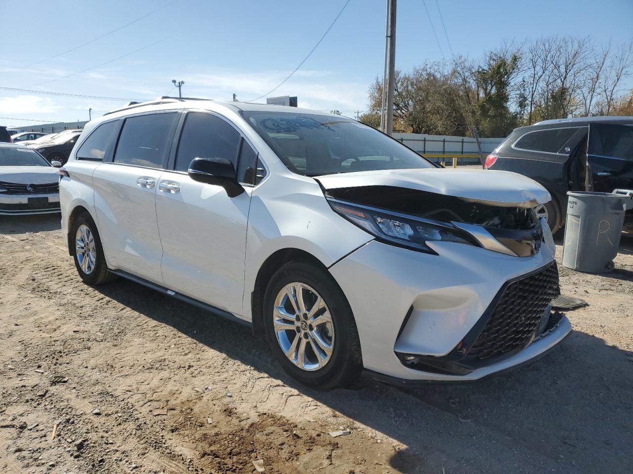 2023 TOYOTA SIENNA