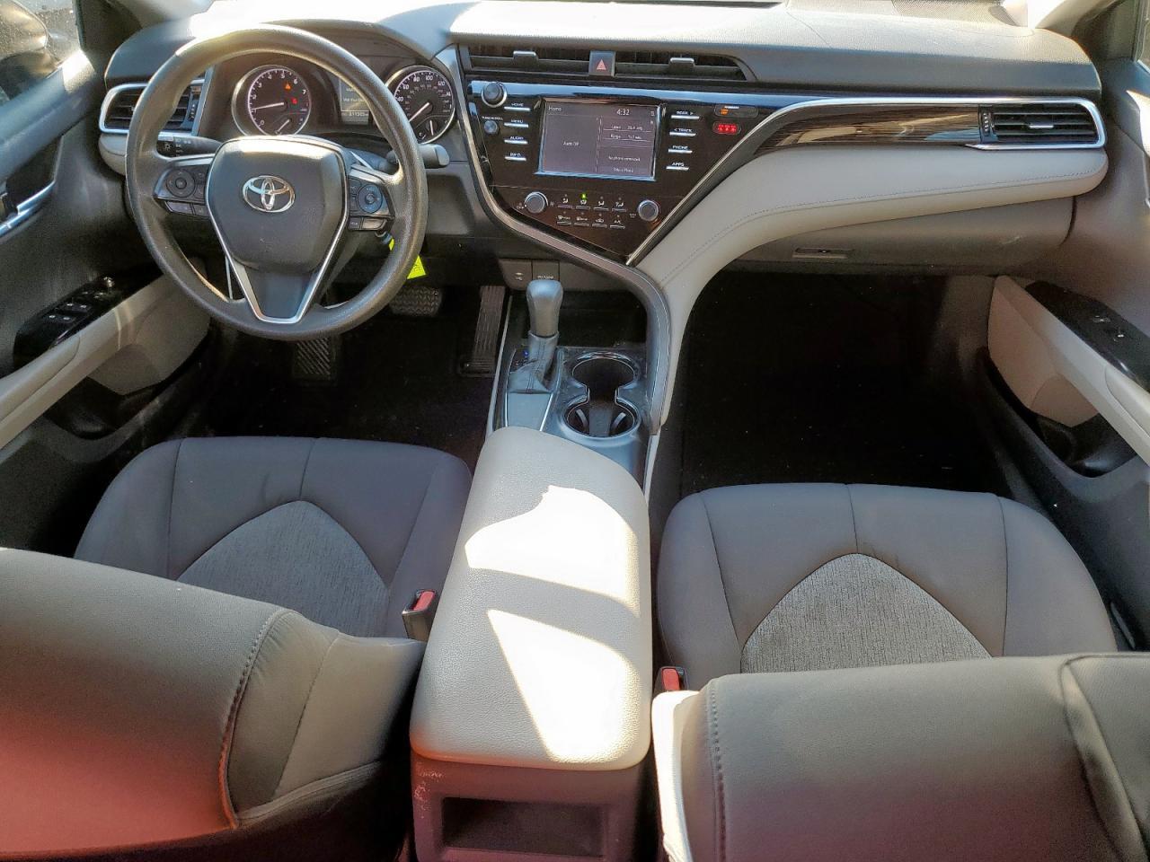 2018 TOYOTA CAMRY