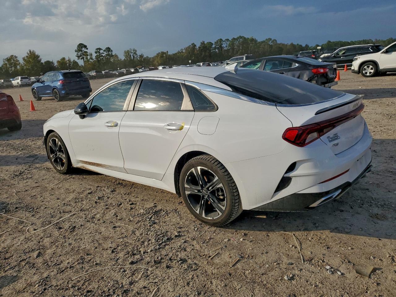 2022 KIA K5