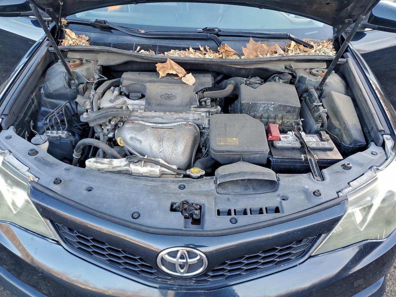 2014 TOYOTA CAMRY