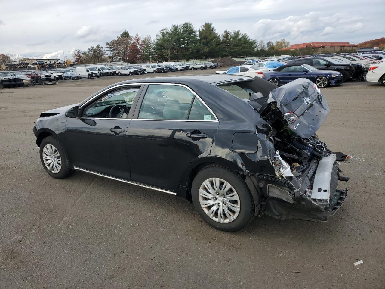 2014 TOYOTA CAMRY